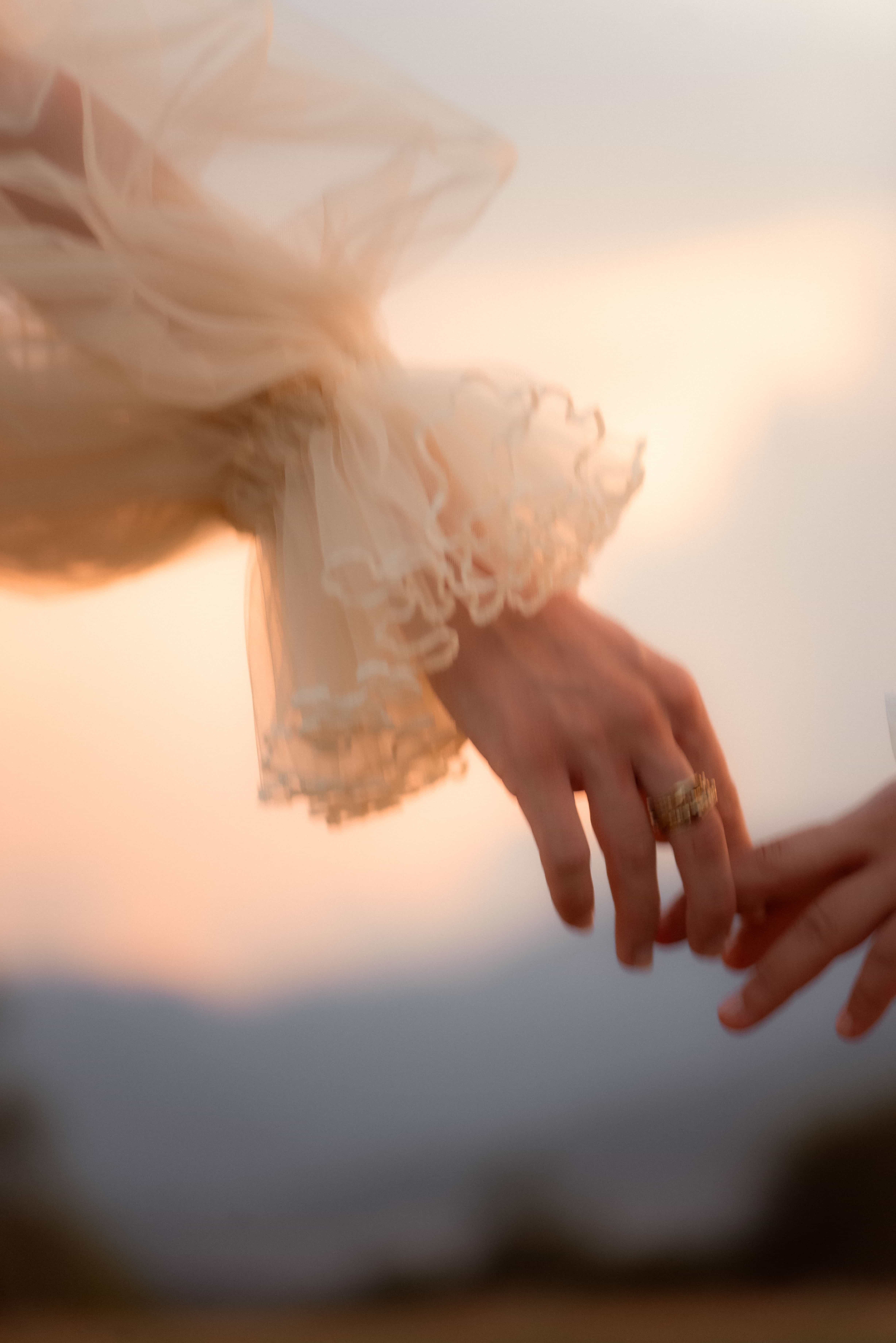 Fotografia maternità Bergamo — dettagli gravidanza — Valentina Cometti
